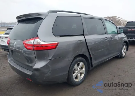 2017 Toyota Sienna Le 8 Passenger z USA, uszkodzony, nr VIN 5TDKZ3DC9HS858810